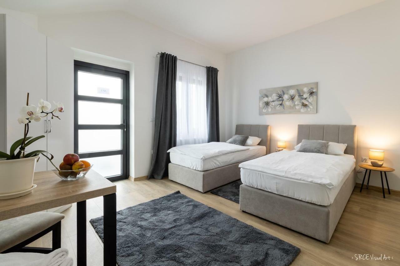 Apartmani Gundulić Osijek Bagian luar foto